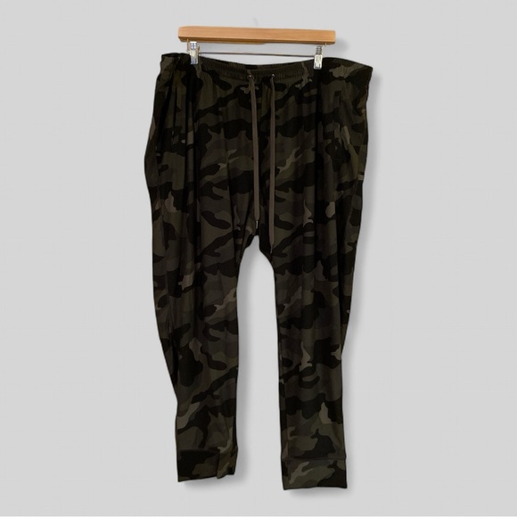 Old Navy Pants - Old Navy Breathe On Go-Dry Camouflage Joggers